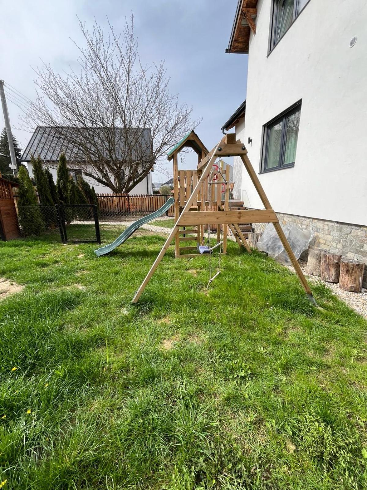 Slunecny Apartman Velke Losiny Exterior photo